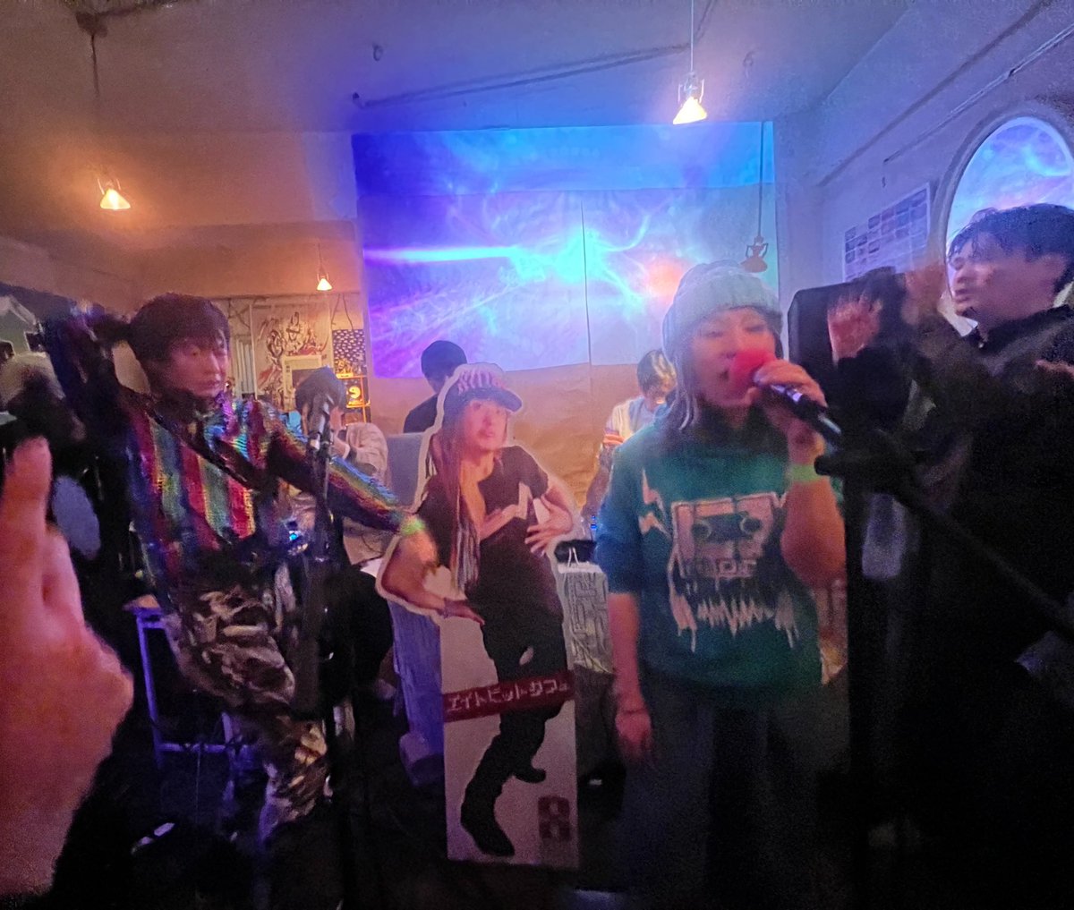 RyomoRishitan's tweet photo. エイトビットカフェニジュッテンゼロ!!!
13年振りのEeLライブありがとうございました！！！来年EeL新曲出るぞー https://t.co/qdSwkTDUVB