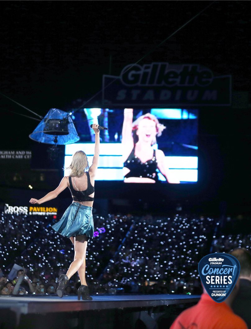 Gillette Stadium tweet media