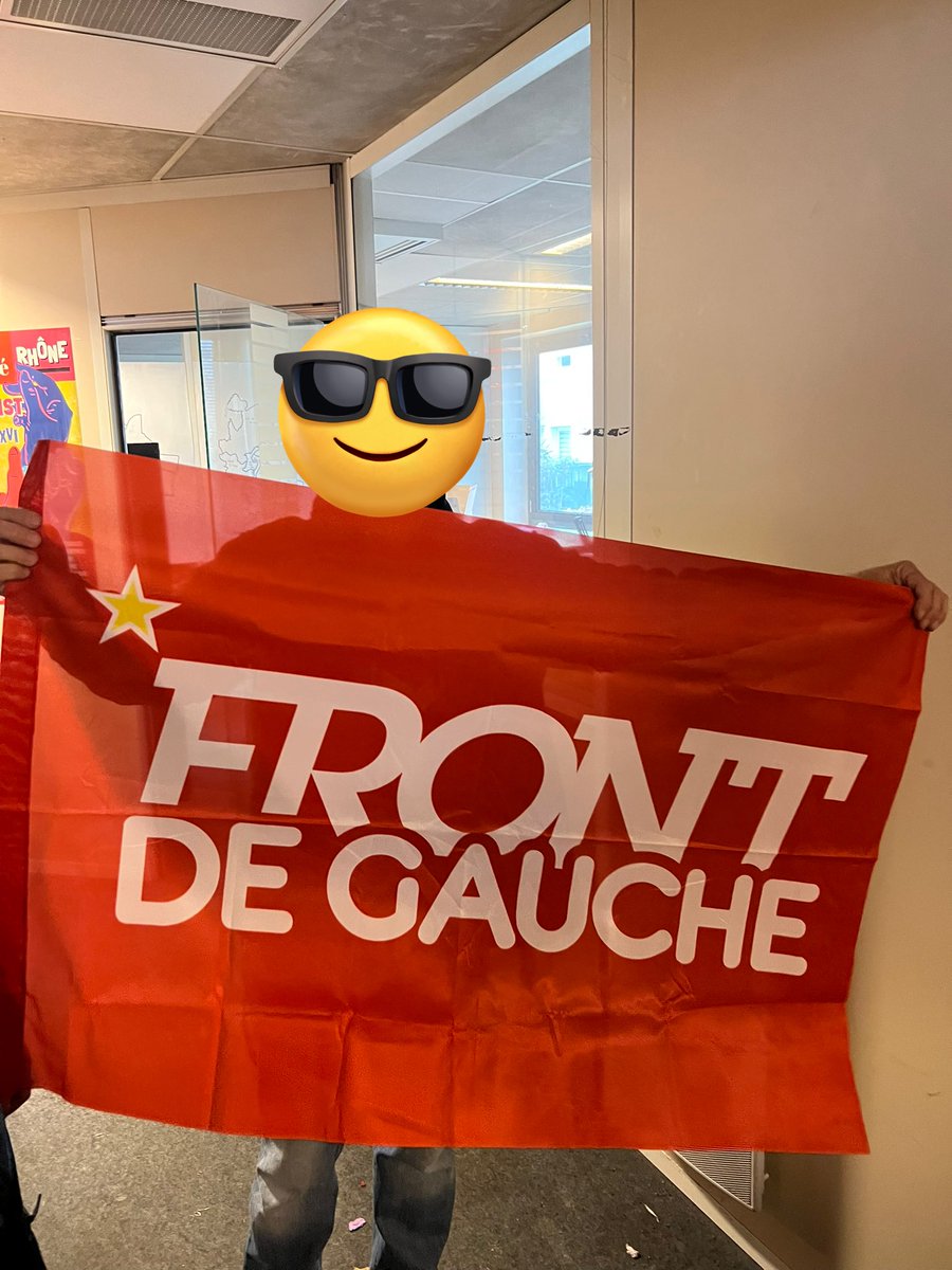 rororeviens's tweet image. On reconstruit nos démons