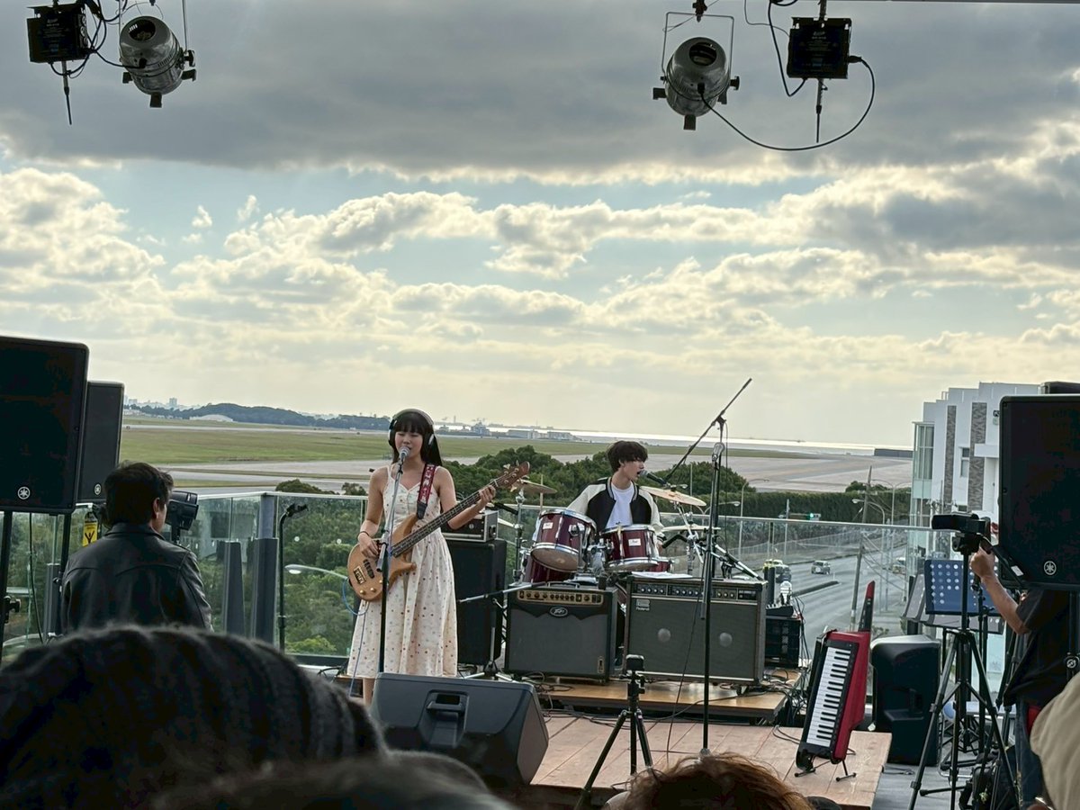 ⑲KITOKA/現役高校生の兄弟バンド。才能とセンスが溢れまくってるのと、このステージとの哀愁MAX!!これはデージなってる。とんでもない次世代の息吹♪未来しか見えない。今のうちチェックしておくことオススメします。 photo by.KEN子　#KITOKA　#カデナロックフェス