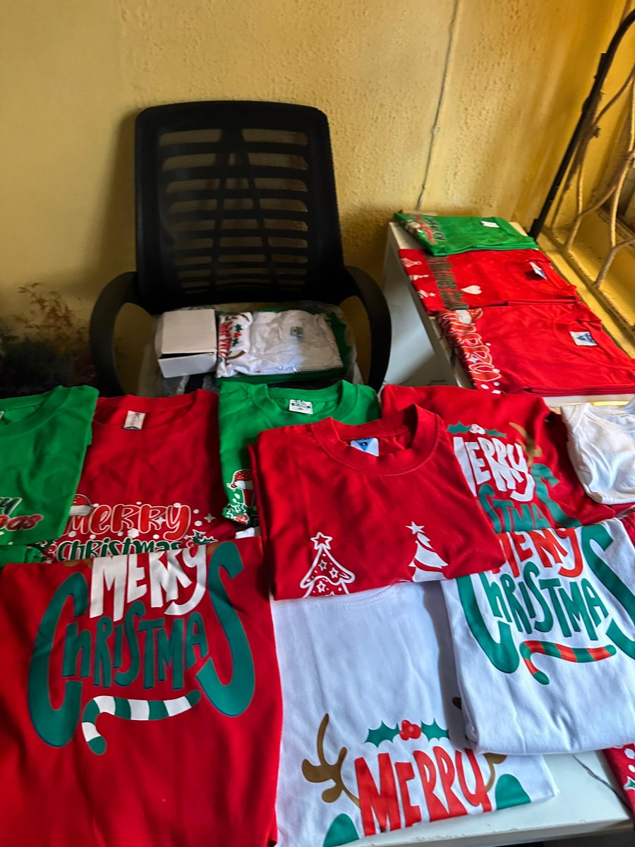 SisiSimifoodies's tweet image. You can’t get the pajamas theme wear, don’t worry, @iji_rita got your back with these Christmas theme shirt customizable to your choice. You can get for your family, friends, loved ones with whatever you want on it. 
Good Quality! Budget-friendly ! Fast delivery ! Slots are…