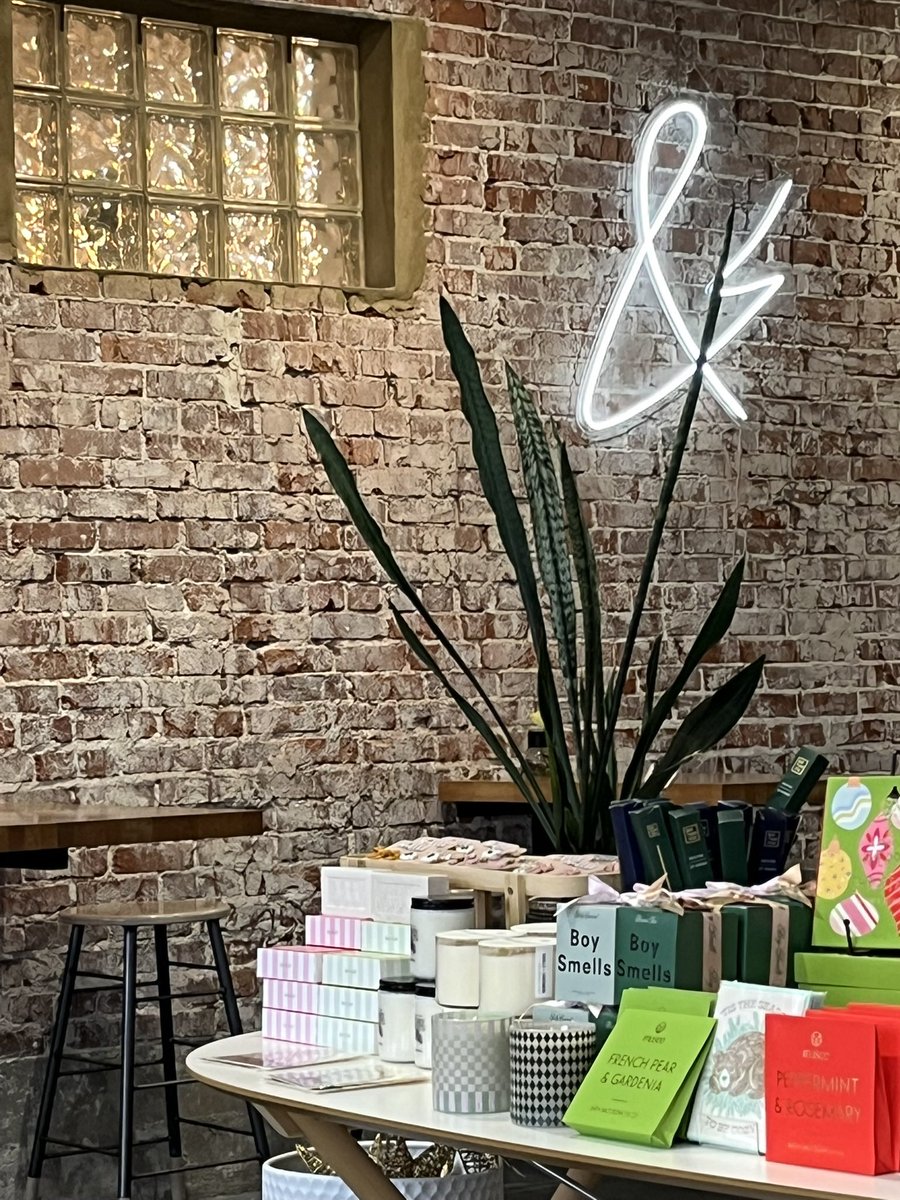 Mitchael tweet media