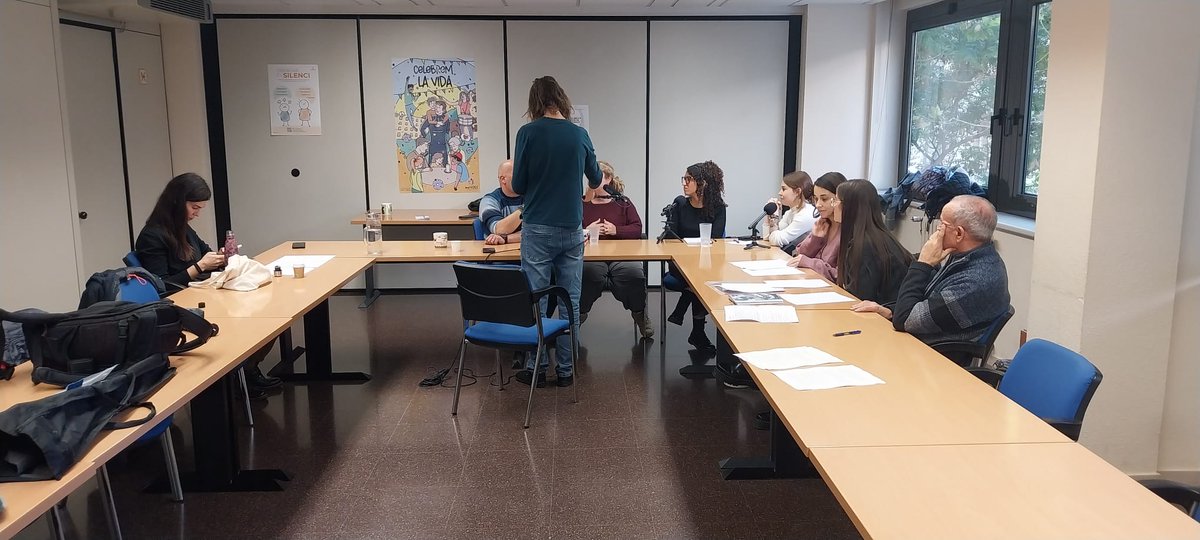 Síntesi tweet media