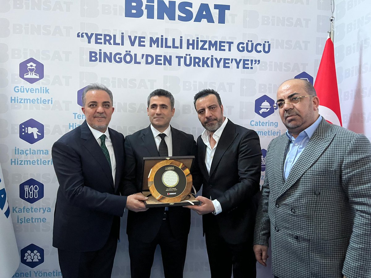 Erdalarikan12's tweet photo. 📍 Atatürk Havalimanı 
Millet Bahçesi/ İstanbul

Valimiz Sayın Ahmet Hamdi Usta ile birlikte, Bingöl Tanıtım Günleri kapsamında İstanbul’da ilimizi temsil eden; merkezimizin yanı sıra ilçe ve beldelerimize ait stantları ziyaret ettik.

Bingöl’ün kültürünü, lezzetlerini ve emeğini büyük bir özveriyle tanıtan kıymetli esnaflarımıza teşekkür ederek, bol ve bereketli kazançlar diledik.
@ahusta07