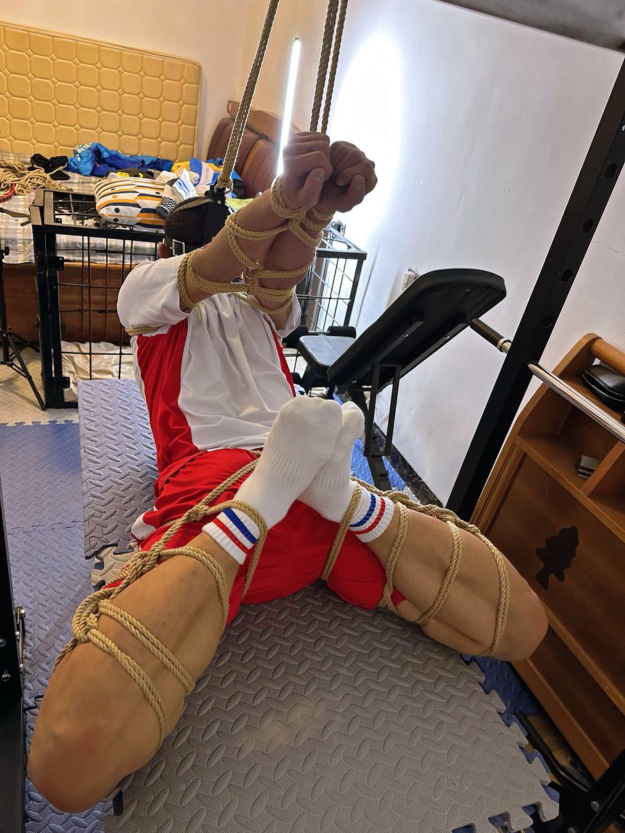 这样真的完全动不了，还被老登打jio了🥵

👿<a href="/10011sms/">永恒Scm</a>