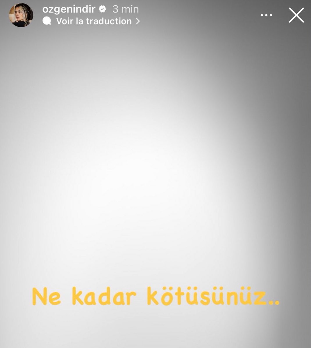 loveandprideee's tweet photo. Kadının işini sosyal medya yüzünden bitirdiler diye bir şey duydum saçmalık hoh🙄bence gezeple gayet güzel ikili olabilirlerdi ama onlar hicranı tercih ettiler keşke hicran da biraz olsun hak etseydi…Kötü karakterler mutlu olmamalılar ya güzelleştirmemeliler.
#tasacakhabudeniz https://t.co/oZGIr8TDOj