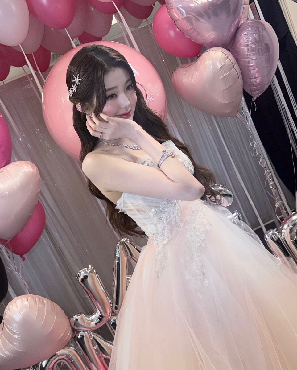 아리 tweet media