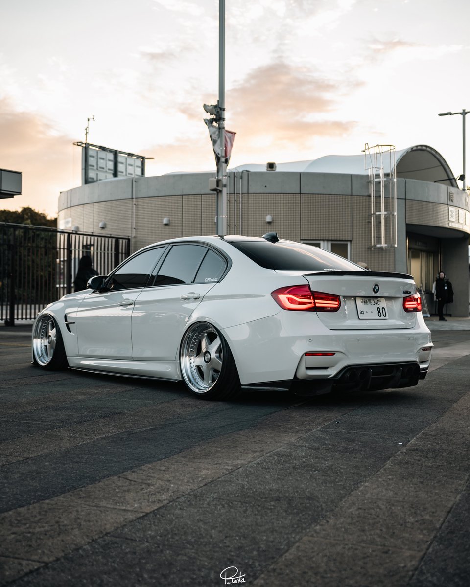 F80_kouta's tweet photo. M3売ります！丸車！
650万(ローン可)
2017年登録 8.6万km
20インチフッツーラ
AirLift Performance
ストレートダウンパイプ
等長中間、ワンオフリアピ、bm3
所有してからはガレージ保管なので綺麗です！
値下げ交渉してください!!
その他詳細はDMまで🙋🏻‍♂️
※基本バラ売りは受付ません。
#車売ります
#bmw https://t.co/hv7HgVHrDl
