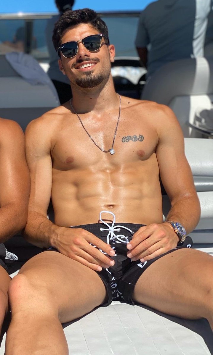 FOOTBALLERS HOT 13K ⚽🔥👣 tweet media