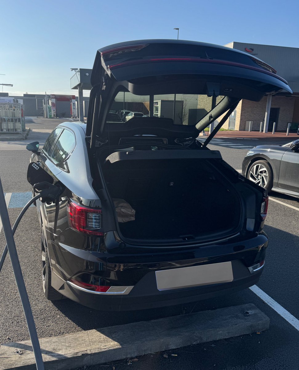 Nicorvette tweet media