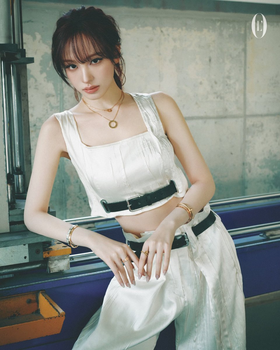 LIZ with Cartier on the cover for L’OFFICIEL SINGAPORE Dec/Jan issue