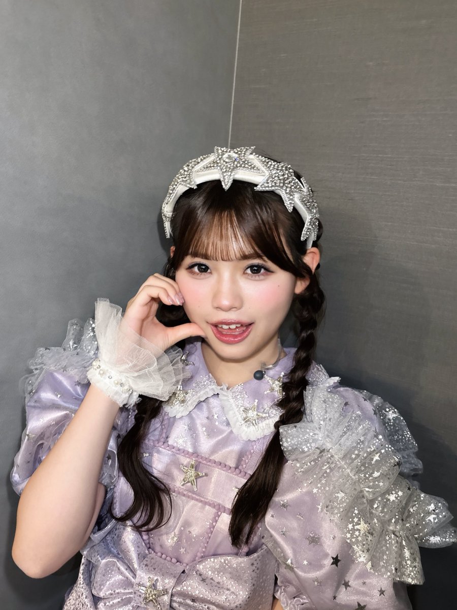 初めてそらちゃんのメンバーカラー💜のペンラフリフリできて嬉しくて