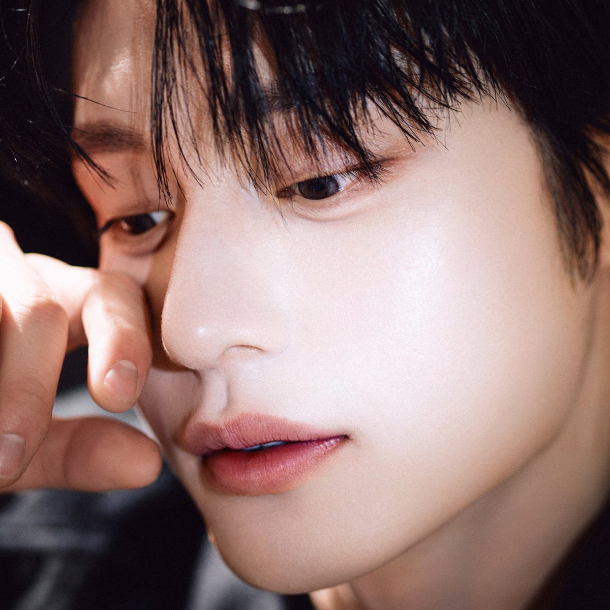 OneilyMusic's tweet image. Happy 27th birthday to KIM JIWOONG of ZEROBASEONE!