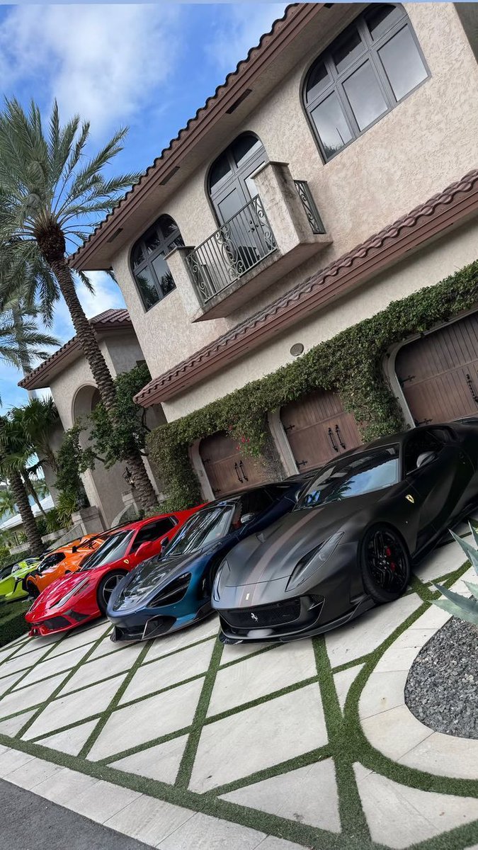 Car Porn tweet media