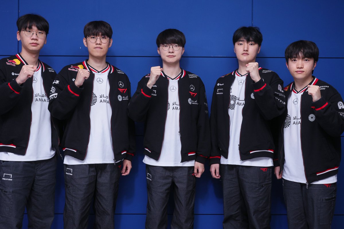 Sheep_Esports's tweet photo. T1 🇰🇷 defeat Dplus KIA 🇰🇷 3-2 at the #KeSPACUP2025 Semifinals

They  will face Hanwha Life Esports 🇰🇷 at the Grand Finals! https://t.co/InzgcchHVN