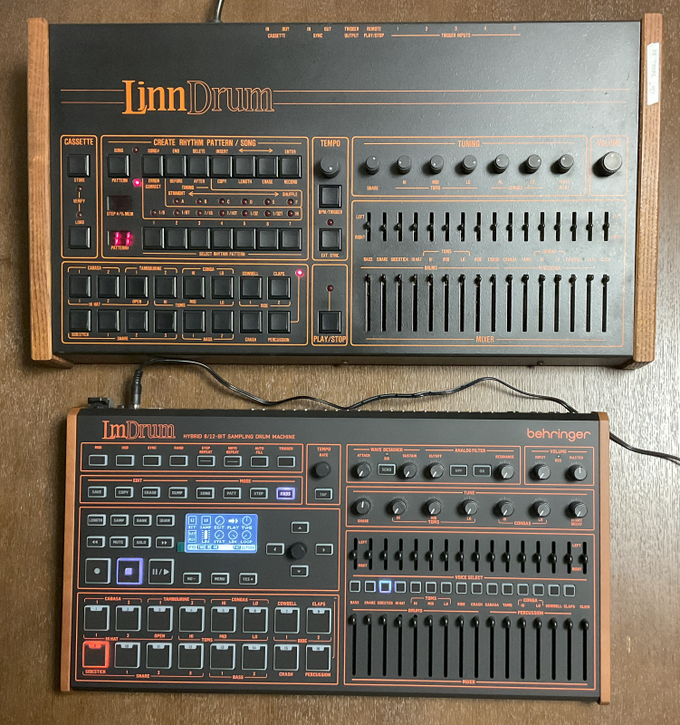 Yoshi2069's tweet photo. 12/9 (火) に到着した Lm Drum を開梱、音出ししてみた。

Linn Drum と比べると一回り小さい。
Side Panel に木枠が使われていてこだわりを感じる。
Pattern は有名曲を踏襲、名称も曲名そのまんまのものが搭載されている。 https://t.co/P5h2B4Z12n