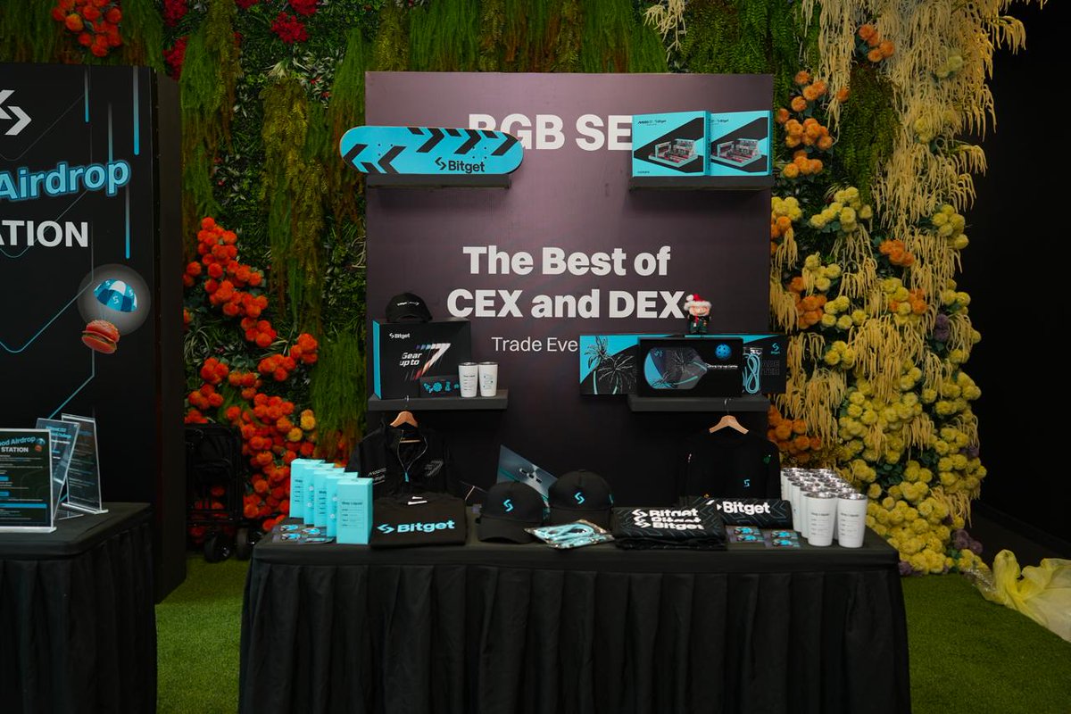 BGBClubSEA's tweet photo. Doors open soon!
Booth set, merch out, portal glowing.๐ง๐
See you in a bit. ๐ก
#EventWithBitget #Beyond2025Carnival #MyBitget2025 https://t.co/UT7q5EgbMD
