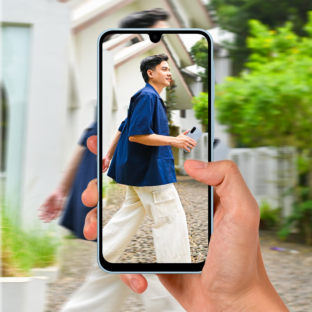 samsungID's tweet image. Like, RT &amp;amp; reply kalau kamu mau cobain fitur yang bikin pasti stabil ini juga!👇🏻

Nih, biar #PastiJadiStabil, harus banget punya 50MP OIS Camera #GalaxyA17! Tetap stabil, no blurry, ngonten di mana aja tetap smooth! 📸