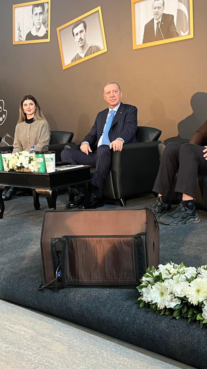 Dünya Lideri … 
<a href="/RTErdogan/">Recep Tayyip Erdoğan</a>