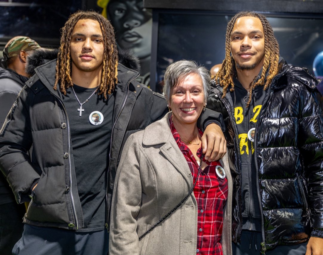 mskqueen23's tweet photo. An amazing evening with our G3 family celebrating Ceph 💛🖤💛 #LLC3 @G3Baseball @koryq11 @Kydese2 https://t.co/wRoRFUcD1L