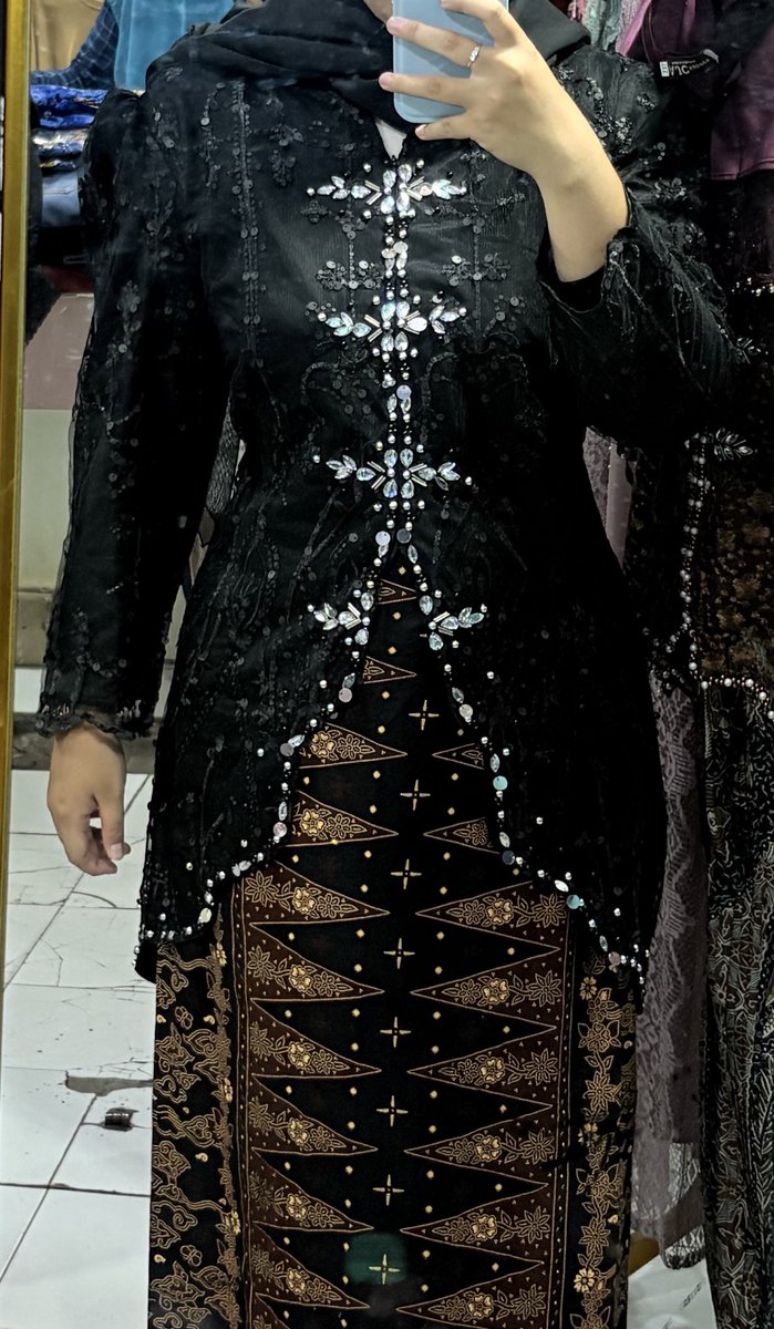 Wts kebaya wisuda lamaran size L/XL MASIH BARUUU NEW yukk tawar ajaaaa