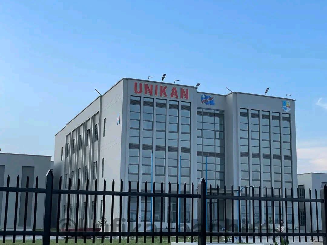 Legranddie51561's tweet photo. Le nouveau bâtiment de l'université de kananga , une première image à l'instar moderne 
.après 65 ans d'indépendance la RDC est sur la bonne voie grâce à volonté politique de S.M @fatshi13. https://t.co/cYBcYWEDUS