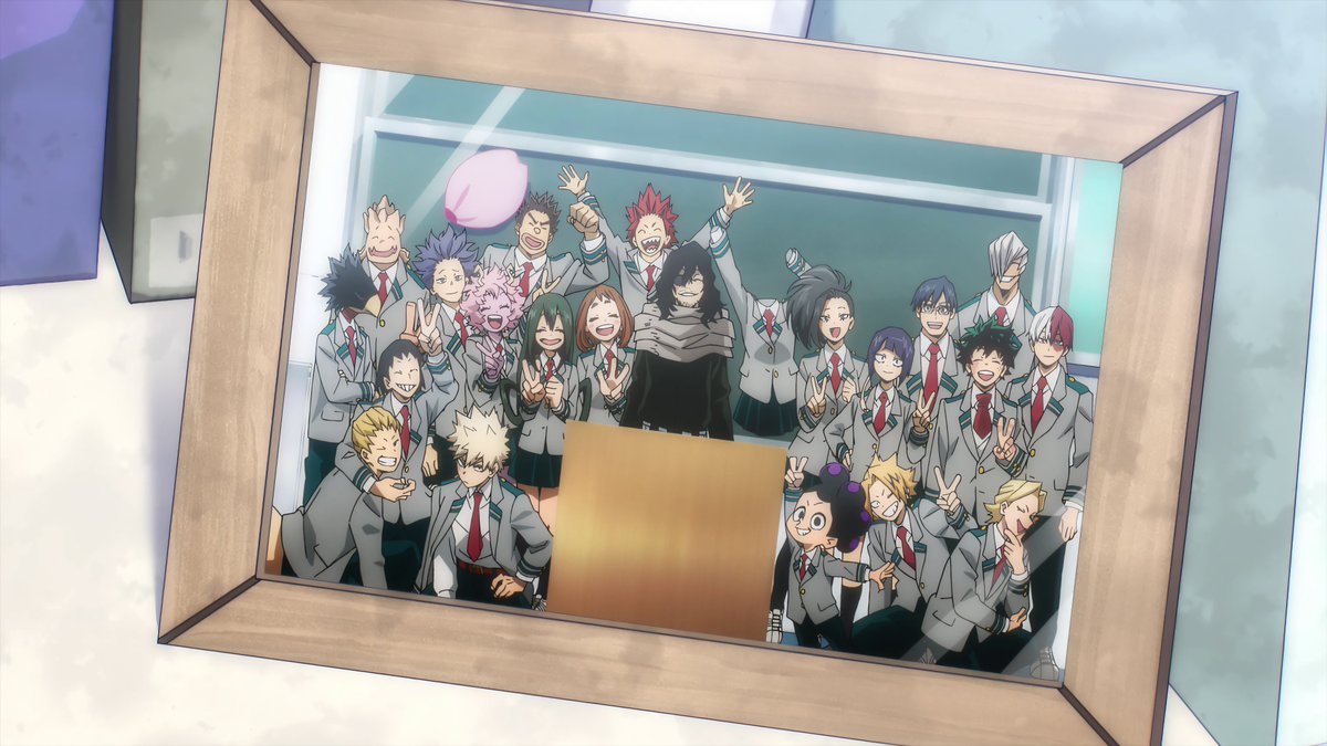 ASCom0's tweet image. ورجوتُ عيني أن تكفّ دموعها
يومَ الوداعِ نشدتُها لاتدمعي 

أغمضتُها كي لاتفيضَ فأمطرت 
ايقنتُ أنّي لستُ أملك مدمَعي