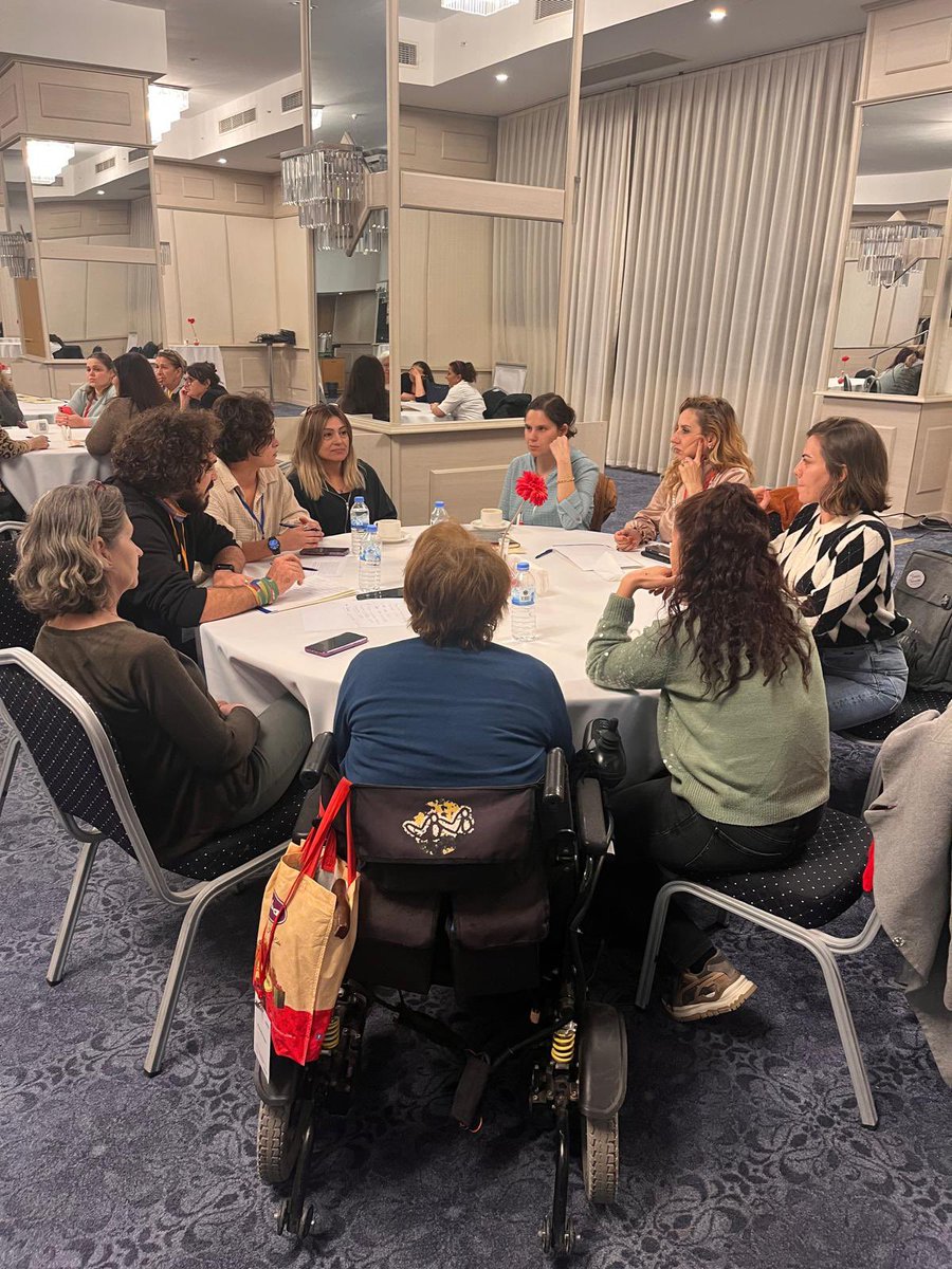 Öğleden sonraki ortak etkileşimli atölyemizle İzmir programımızı bitiriyoruz. <a href="/unwomenturkiye/">UN Women Türkiye</a>