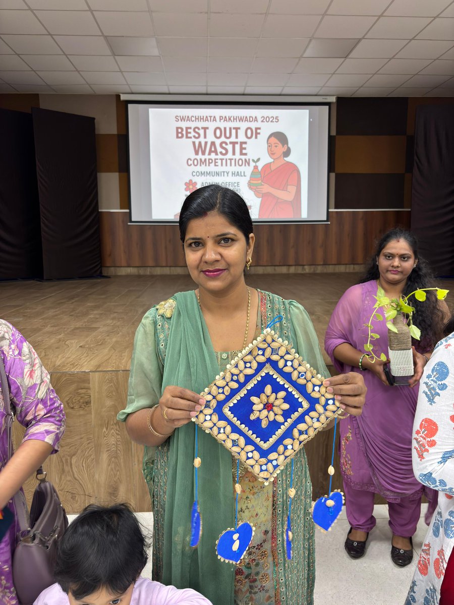 IN_Circars's tweet image. Creativity meets sustainability! 🌿
As part of #SwachhataPakhwada2025, a “Best Out of Waste” competition was conducted at the Community Hall, Nausena Bagh, celebrating innovation and eco-friendly creations. ♻️✨
Together, we make cleanliness a way of life! 💚
#CommunitySpirit