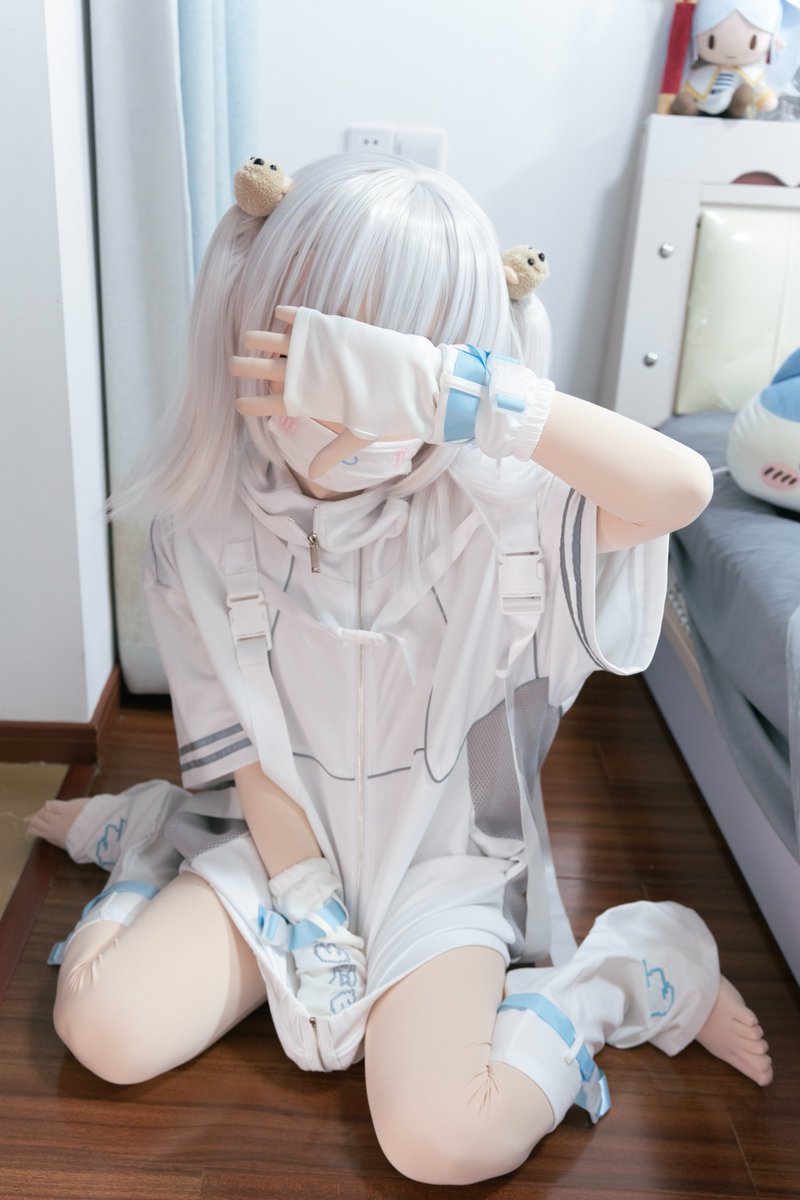 新月 tweet media