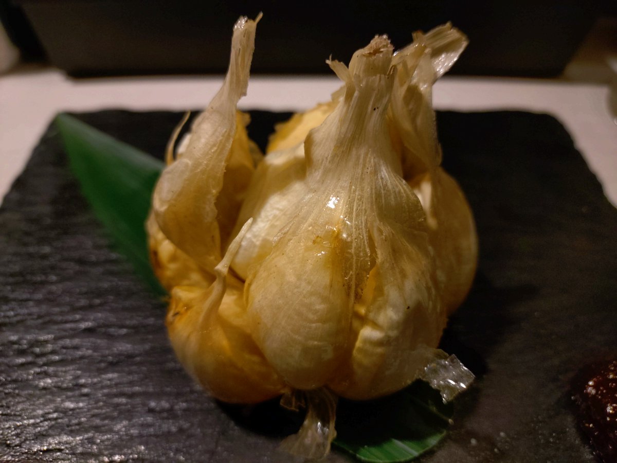 malibu0415's tweet photo. にんにく料理専門店
にんにく丸揚げ
にんにくピザ
ガーリックトースト https://t.co/IlU5rcJ5yu