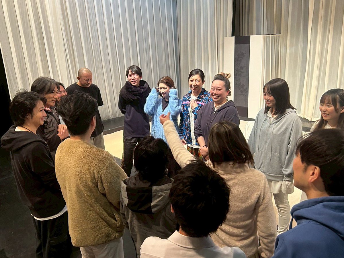 arata_bw's tweet image. 本日も『#PANGEA』無事に6公演目が終演しました！ご来場くださったお客様、本当にありがとうございました。

明日は7公演目。ついに千秋楽‼️
soulチーム　開場11:30 /開演 12:00
museチーム　開場15:30/開演 16:00
⚠️開場、開演時間にお気をつけください！

早くお風呂に入って温かい布団にダッシュ💨