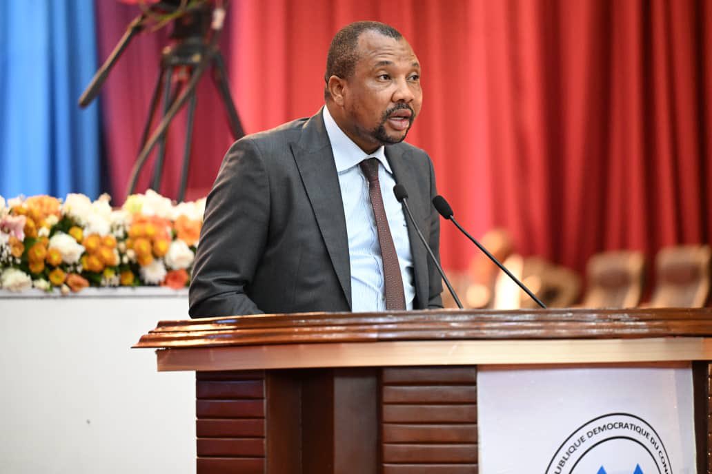 mandefu113's tweet image. RDC_Assemblée Nationale 

Plénière du vendredi 12 décembre 2025 |

Lors de mon intervention , j’ai salué l’initiative lucide et responsable de notre collègue Patrick ESHIBA, auteur de la proposition de loi n°01/2024, qui engage une modernisation nécessaire du Code du travail et…