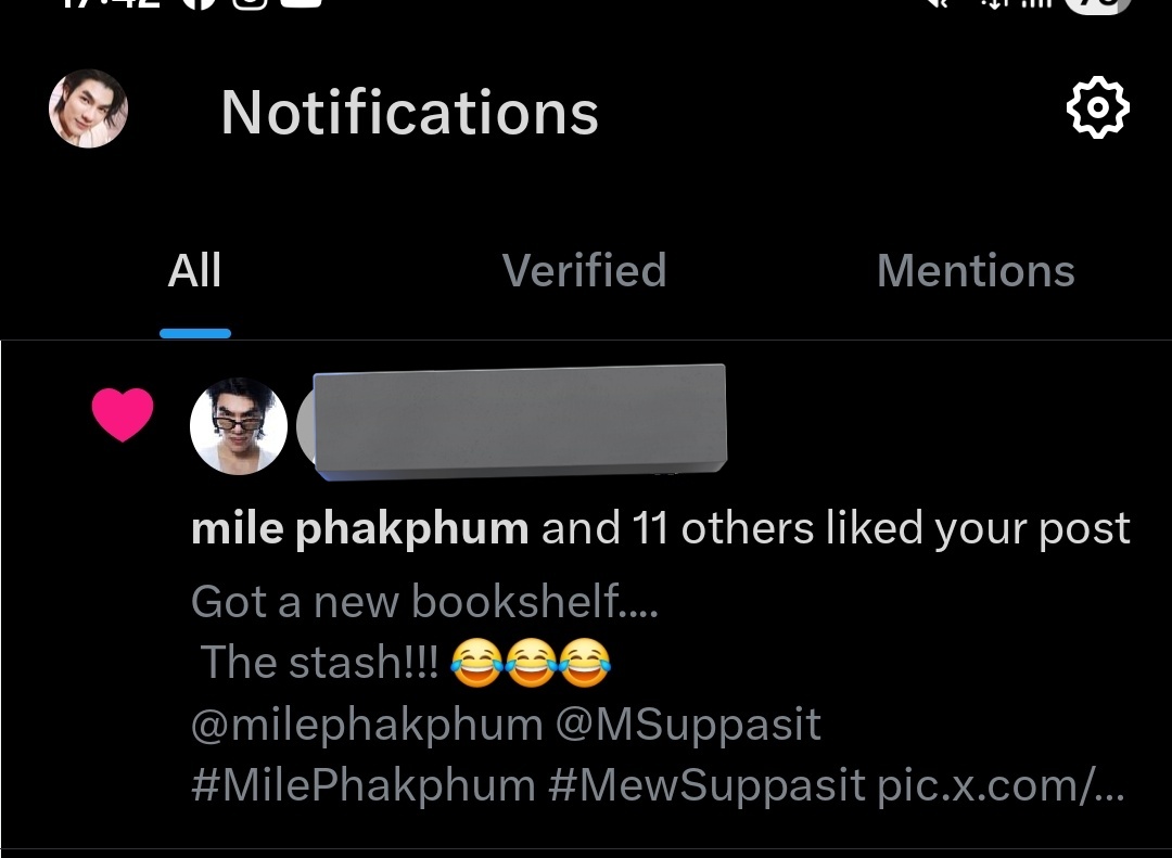 I literally went and checked whether it's the real You or not cause i was that surprised!! 😂😂
Every effort made today to arrange everything in the shelf is more than worth it now 
💚😘
<a href="/milephakphum/">mile phakphum</a> #MilePhakphum #Greenyrose