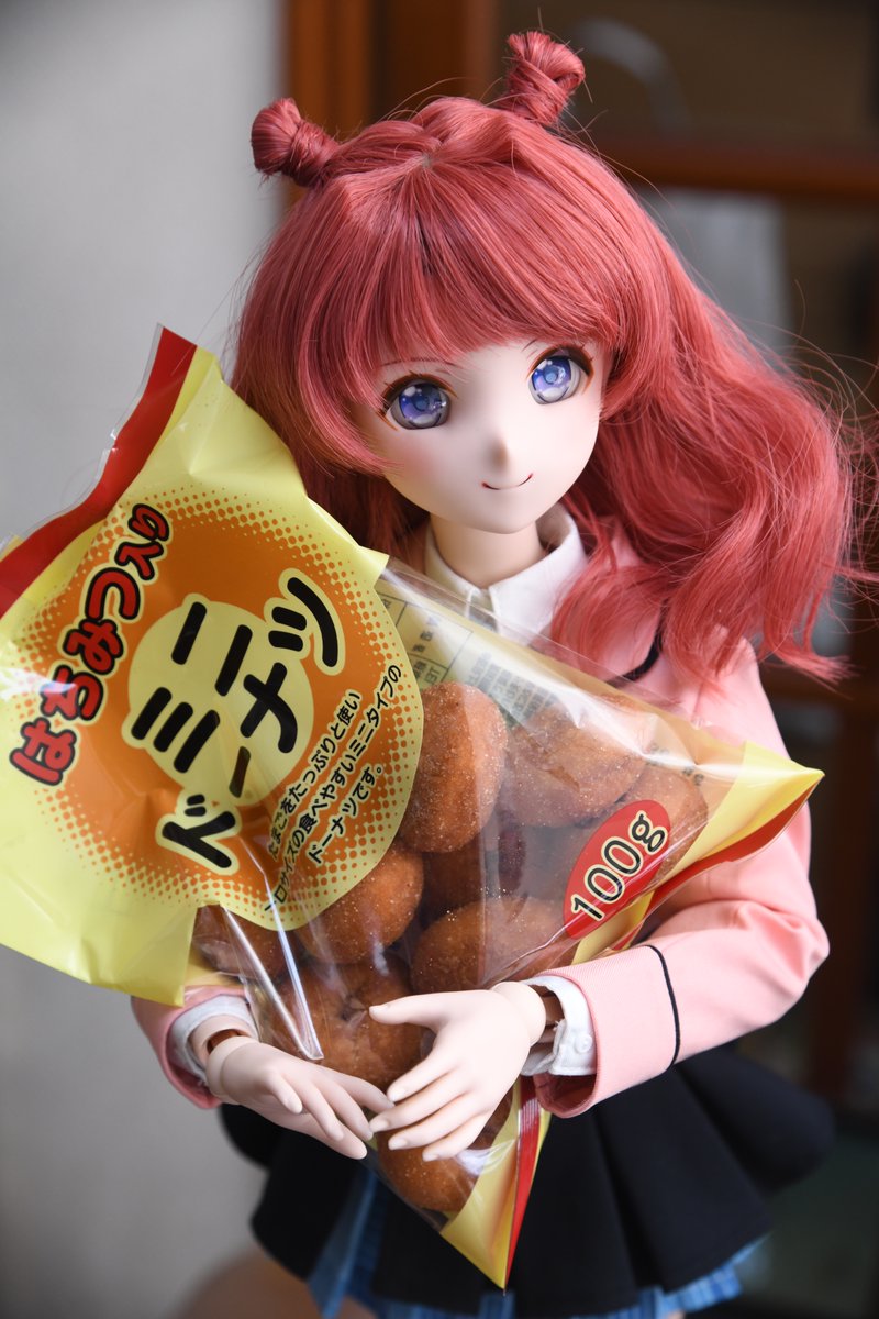 #深夜のおやつドール一本勝負　
88円でかったミニドーナツ
おばあちゃんが孫に買いそうなおかしですね。
