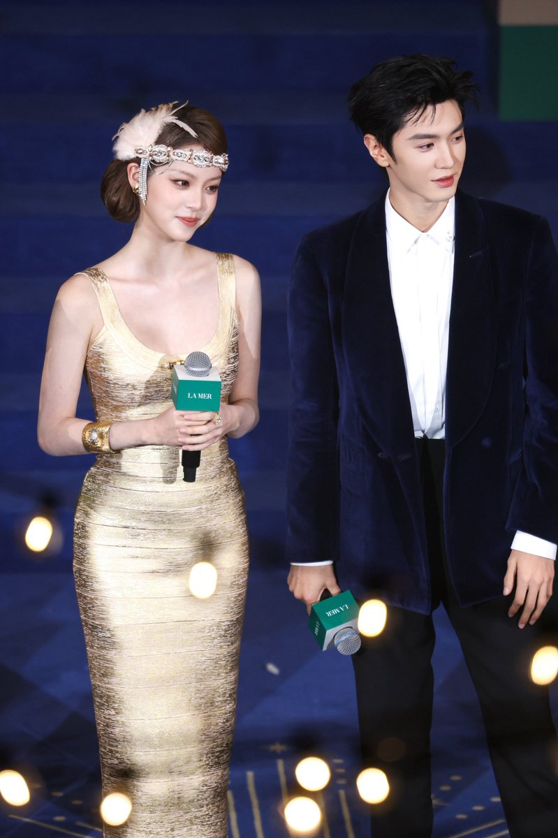 OuyangNana欧阳娜娜 Update(slow) tweet media