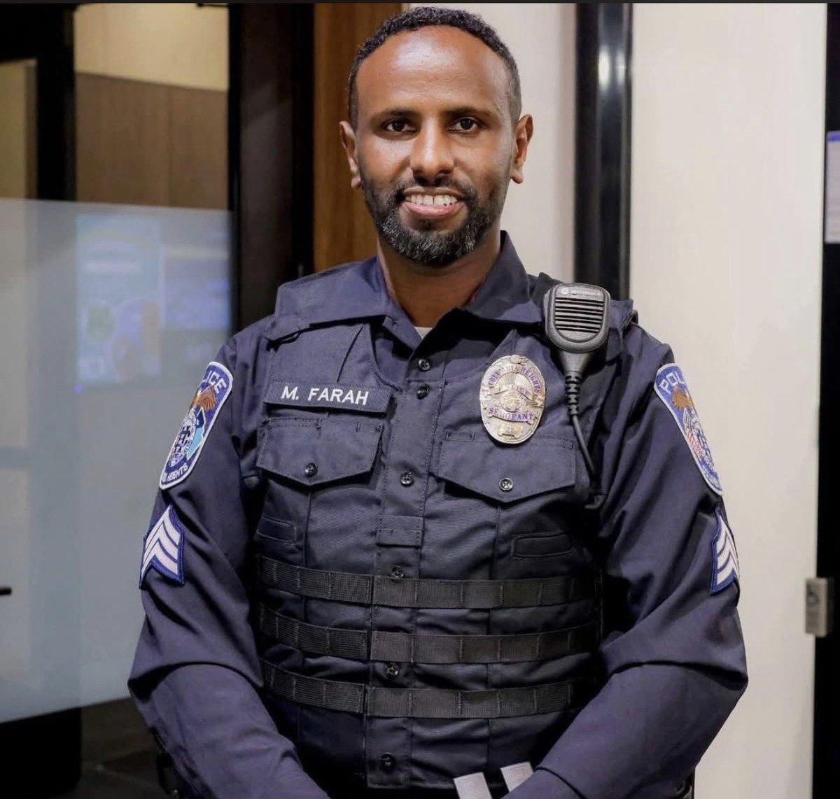 S_Ali0011's tweet image. These hardworking Somali Americans are called garbage by N*****Z1 Group.
Do you agree with the group?
#Somalis #America