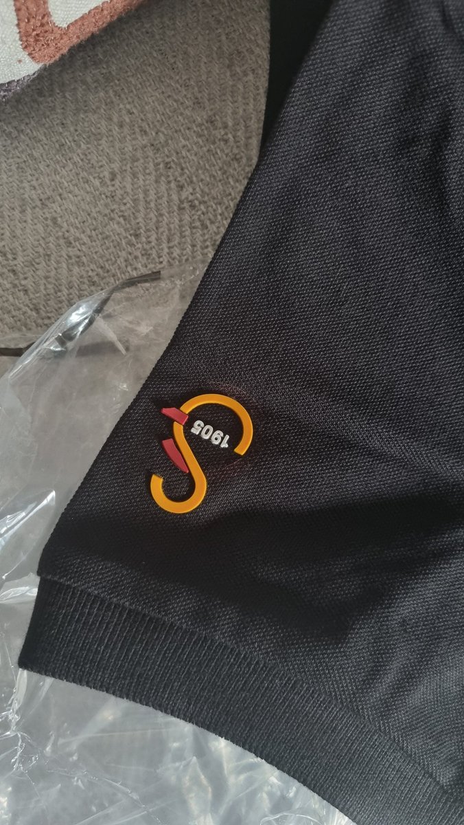 ufuk__92's tweet photo. Takım kazansın diye sürekli ürün alıyoruz. Siz de zahmet edip göndermeden bir kontrol etseniz @GSStore https://t.co/Bi7TdqgV37