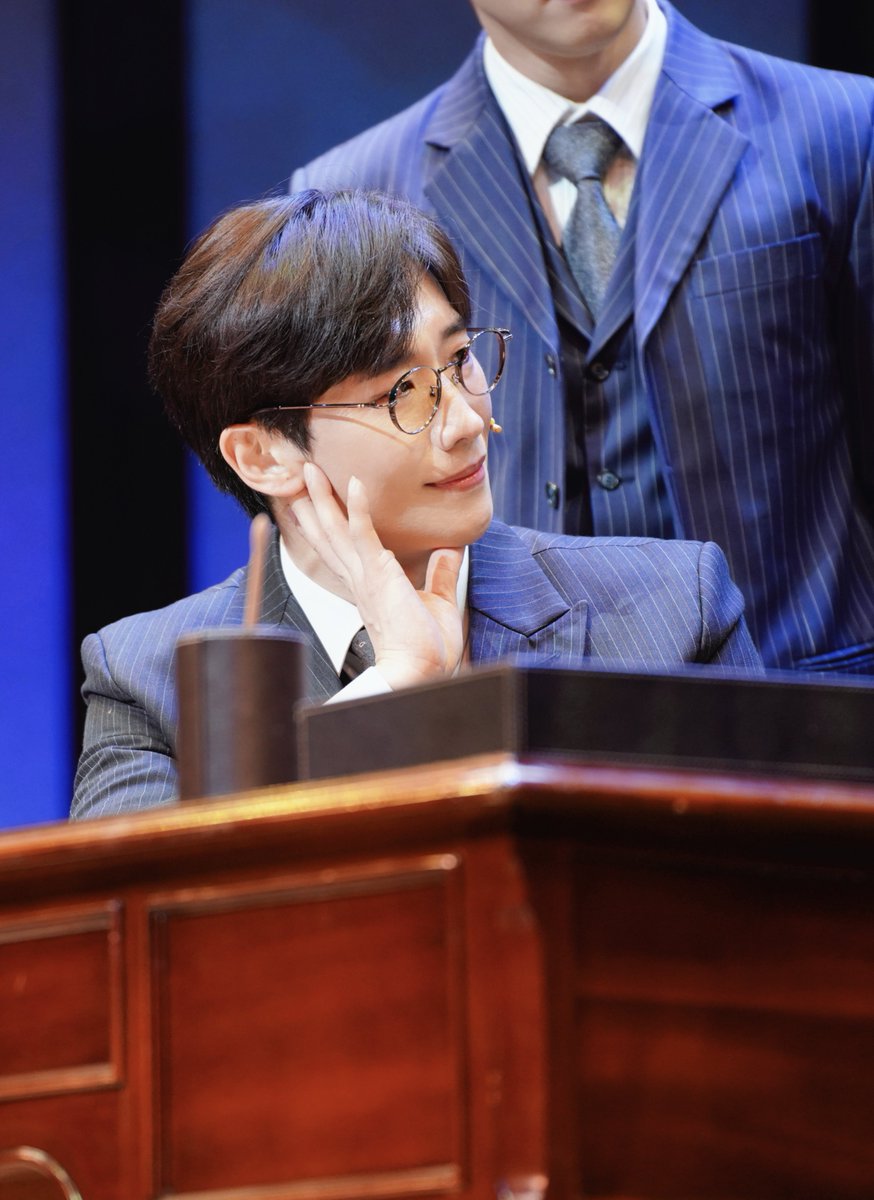 Borgia_2023's tweet image. 251213M 뮤지컬 팬레터 커튼콜

김해진 | #김경수 #배우김경수