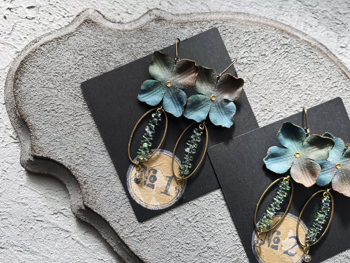 KAORUK18ピアス アジサイ KAORUK18ピアス アジサイ