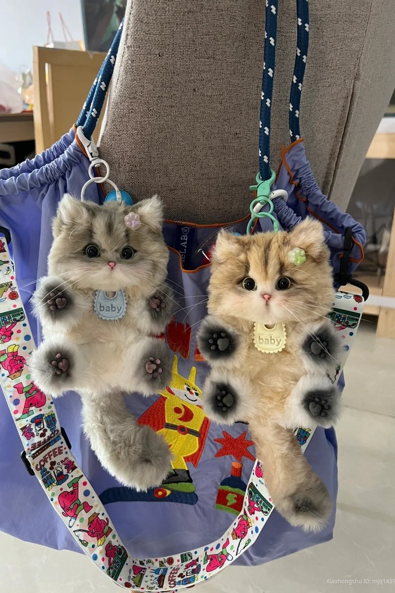 lumissey's tweet image. Too much stress?! This bag charm comes to the rescue🫵🫶