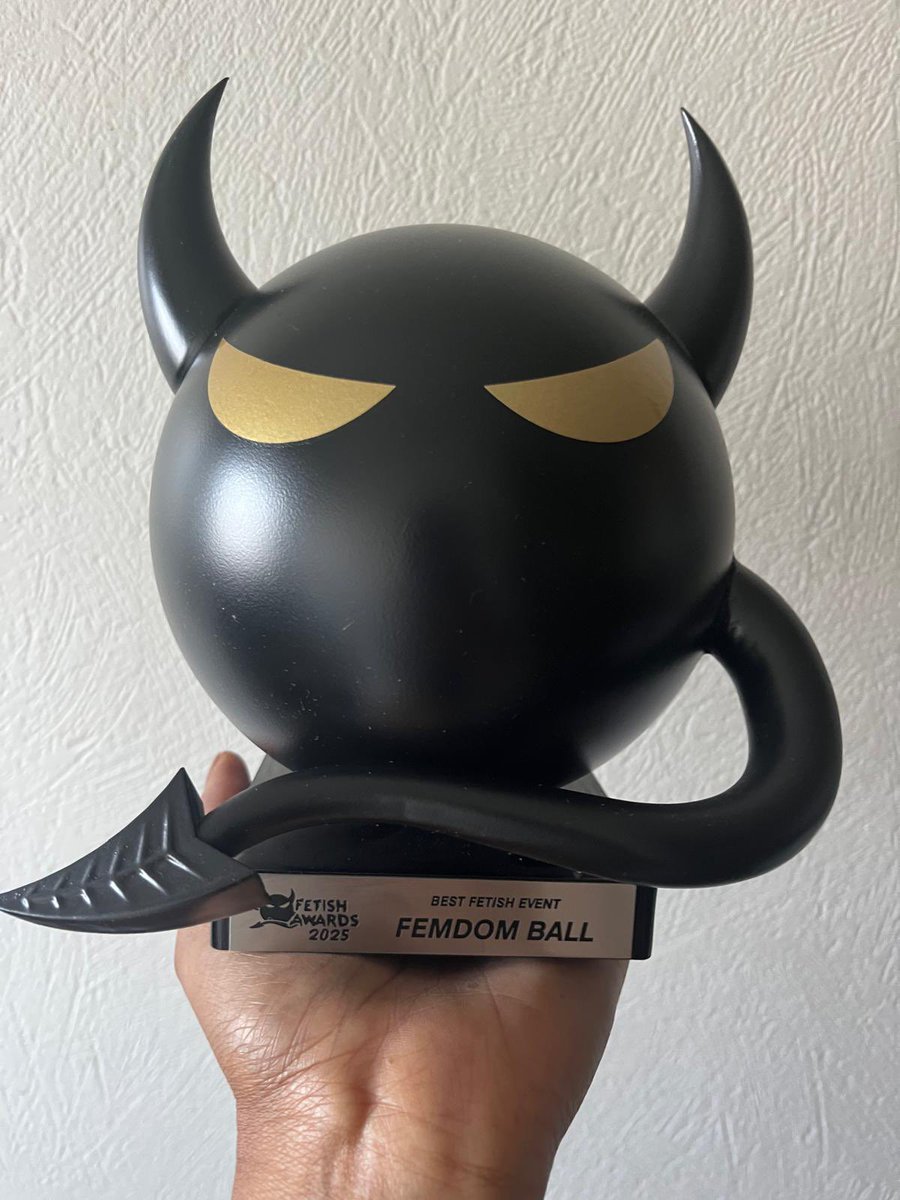 TheFemDomBall's tweet photo. Thank you to @UKFetishAwards and all that voted . ❤️ https://t.co/UeAzt6pA8f