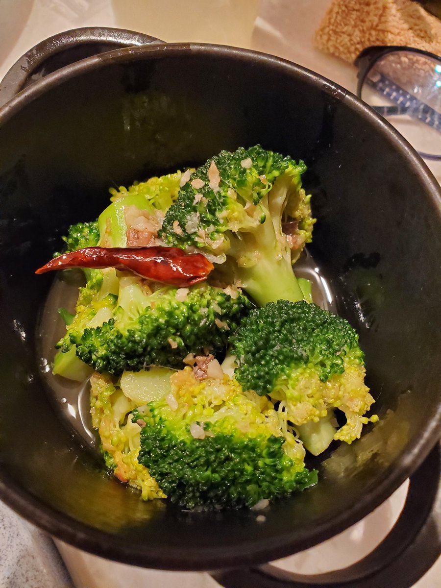 CKyotaro's tweet photo. 女性3人で。
ご飯しよう!の構想から半年でやっと実現😃 https://t.co/wFBmBwnUBU