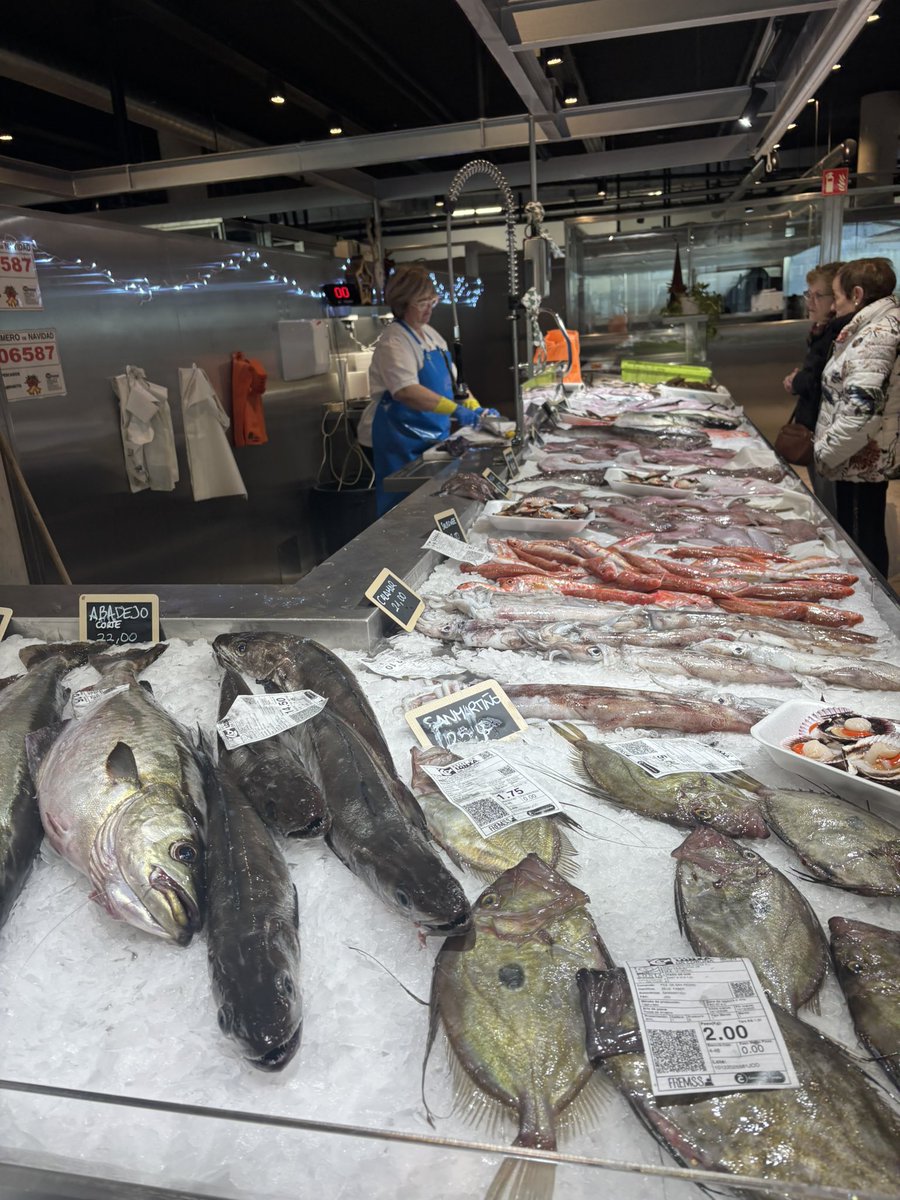ccoresabogada's tweet photo. El nuevo Mercado de Monte Alto ofrece los mejores productos del mar, de nuestro mar. Aquí la prueba. 🫆 #Coruna #MonteAlto https://t.co/3KcJxOokEc