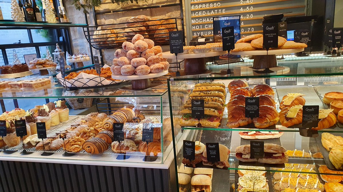 Mark_Gradwell's tweet image. Wow @GrantsBakery has taken its business to another level this Year, so much choice of delicious cakes and savouries 
Wow 👏🏻 😋