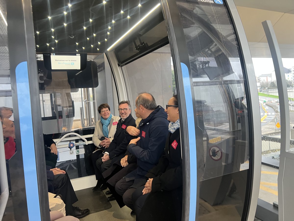 TransdevIDF's tweet photo. 🚡Ça y est c'est le jour J...le Câble C1 est inauguré !
Encore merci à @IDFmobilites pour la confiance accordée pour l'exploitation du 1er téléphérique d'@iledefrance sur le territoire de @MarneSeine_IDFM
Bravo aux équipes pour leur mobilisation au service des voyageurs👏 https://t.co/UAHXpns07b