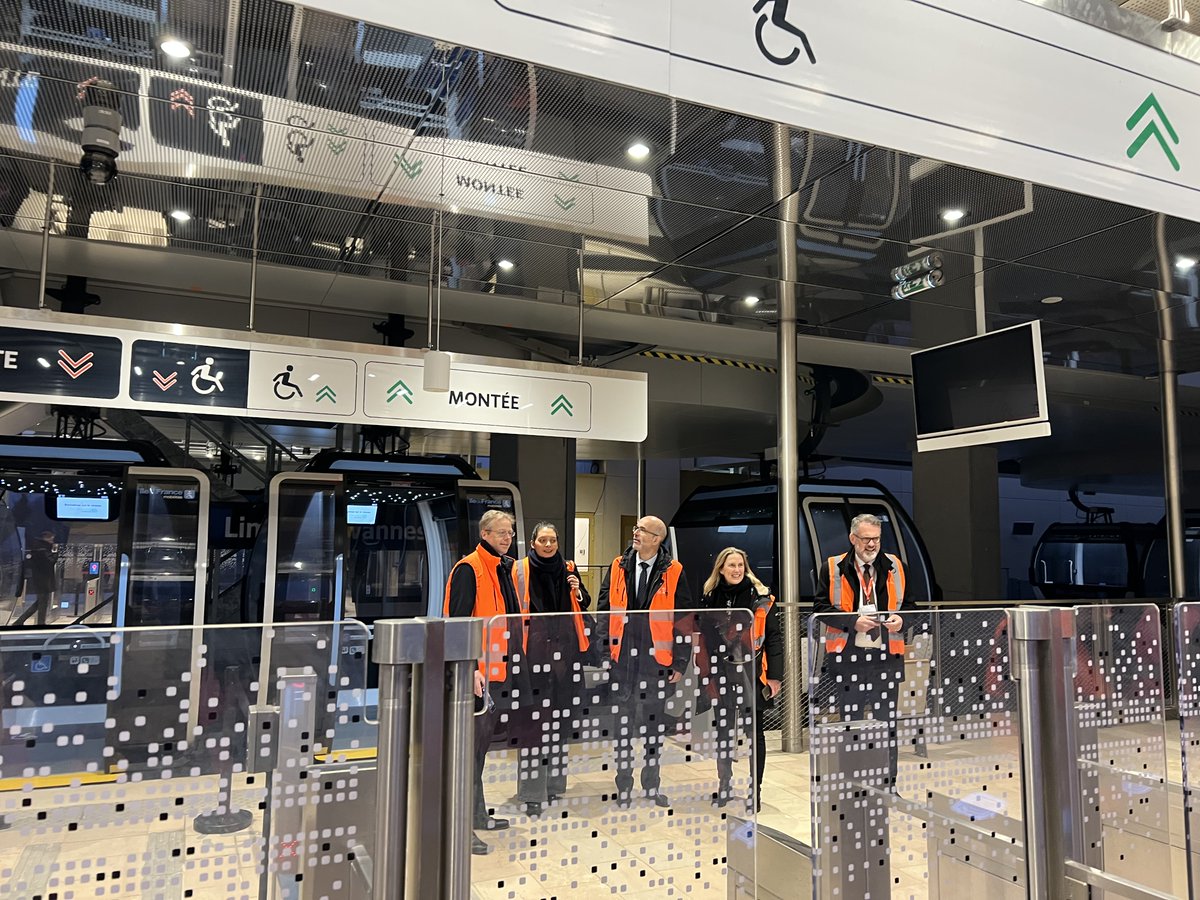 TransdevIDF's tweet photo. 🚡Ça y est c'est le jour J...le Câble C1 est inauguré !
Encore merci à @IDFmobilites pour la confiance accordée pour l'exploitation du 1er téléphérique d'@iledefrance sur le territoire de @MarneSeine_IDFM
Bravo aux équipes pour leur mobilisation au service des voyageurs👏 https://t.co/UAHXpns07b