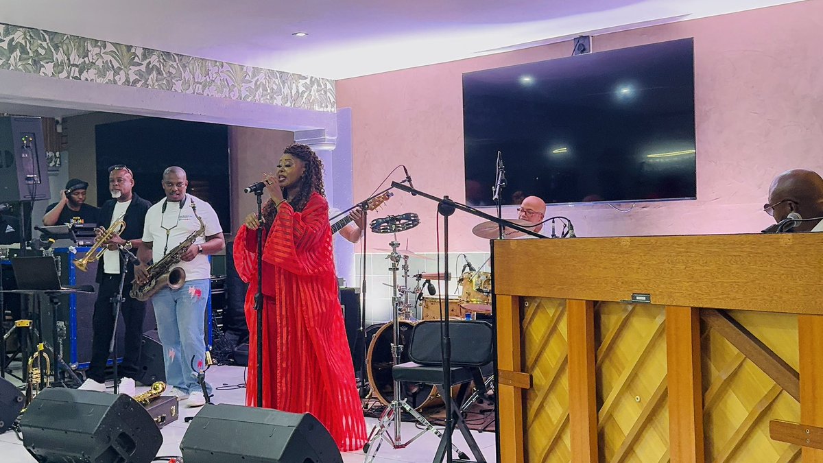 Grateful for this team and this crowd. Thank you, everyone, for an unforgettable gig! 

And most importantly thank you to @cafe69pub_restaurant for having us! Siyabonga kakhulu! ❤️🙏🏽💫✨

Musical Family ❤️🙏🏽