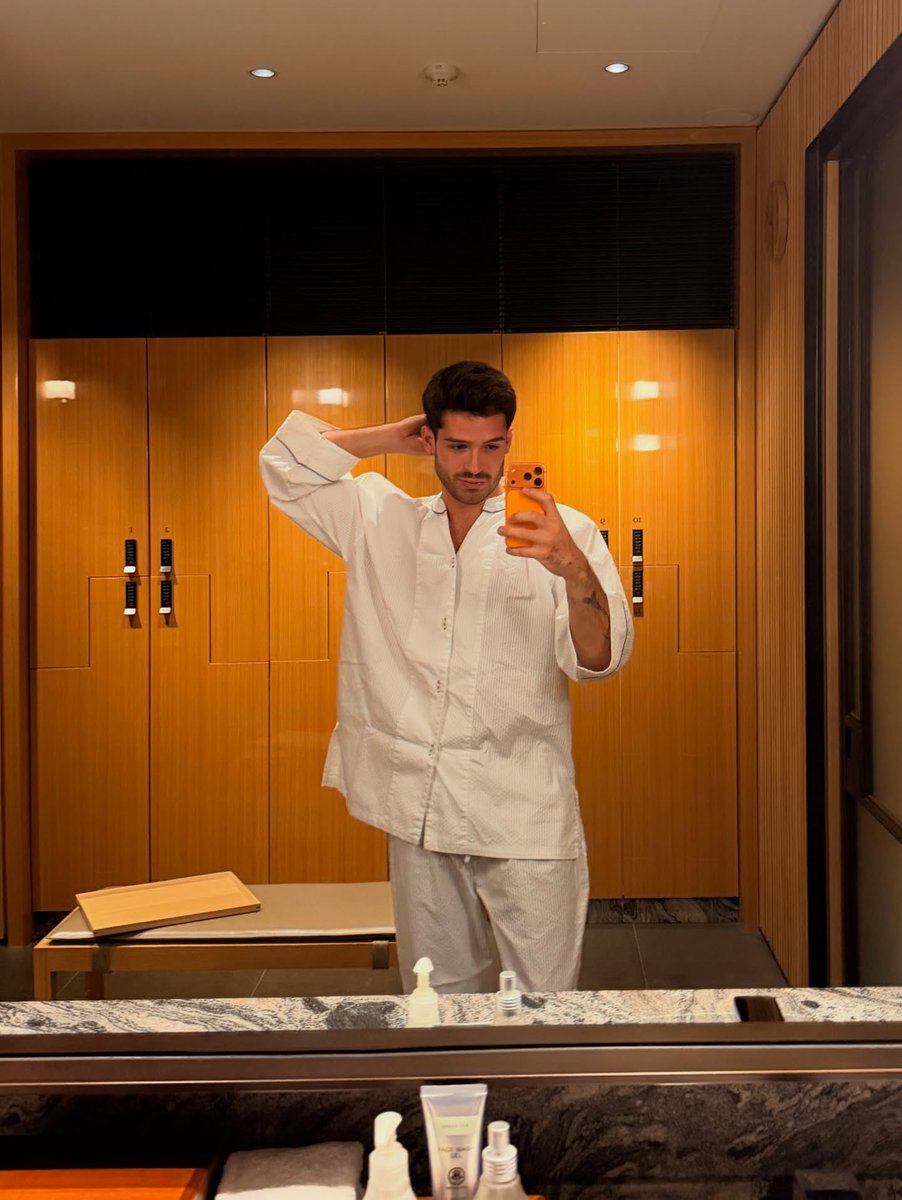 infosjoaogui's tweet photo. João Guilherme no Japão. 🇯🇵 https://t.co/A9ZPy9FsLb