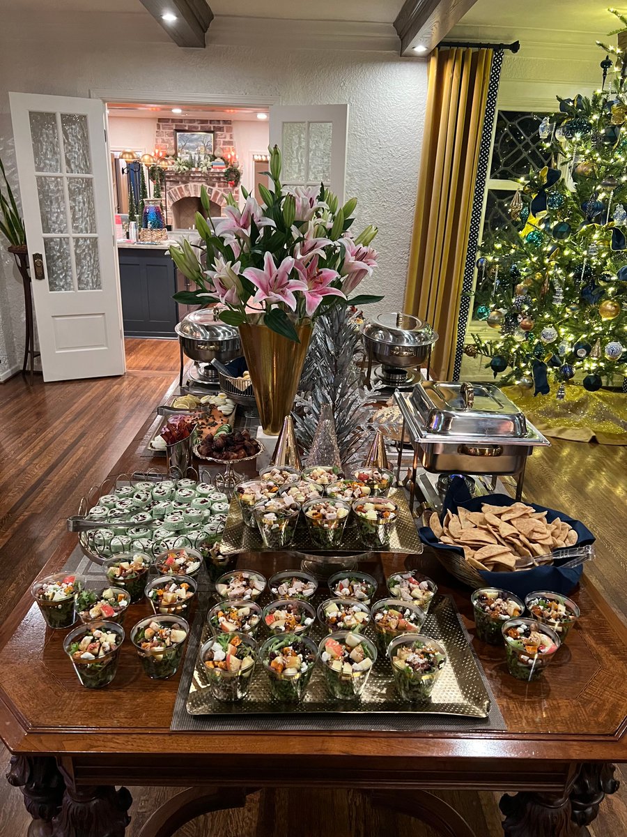 The Arkansas Women’s Leadership Forum rocked The Edgemont House for their annual Holiday festivities!  Great food. Great music.  Great people.  Ho Ho Ho!